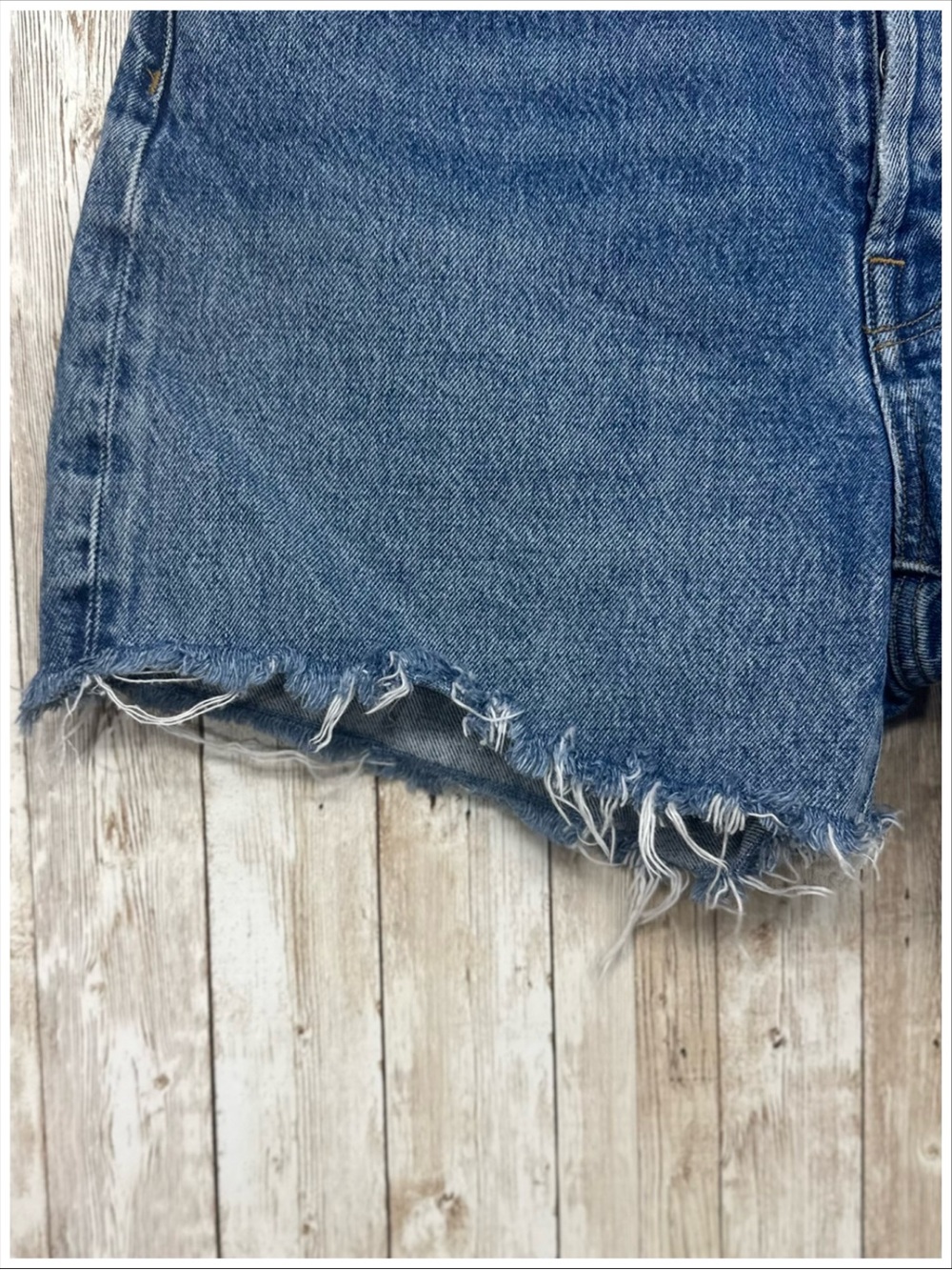 AGOLDE Button Fly Parker Long Jean Shorts ~ Size 28 ~ Item #501 - Picture 4 of 10